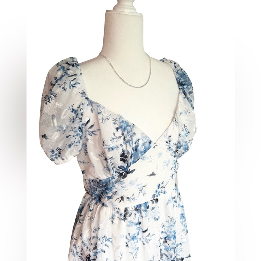 Emerald Sundae Blue Floral Puff-Sleeve Midi Dress